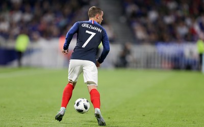 雷速电竞快讯-B席又送关键一传