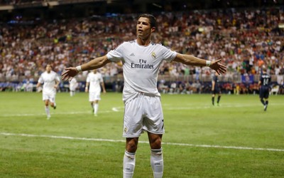 雷速电竞动态-卡瓦哈尔赛后庆祝太感人